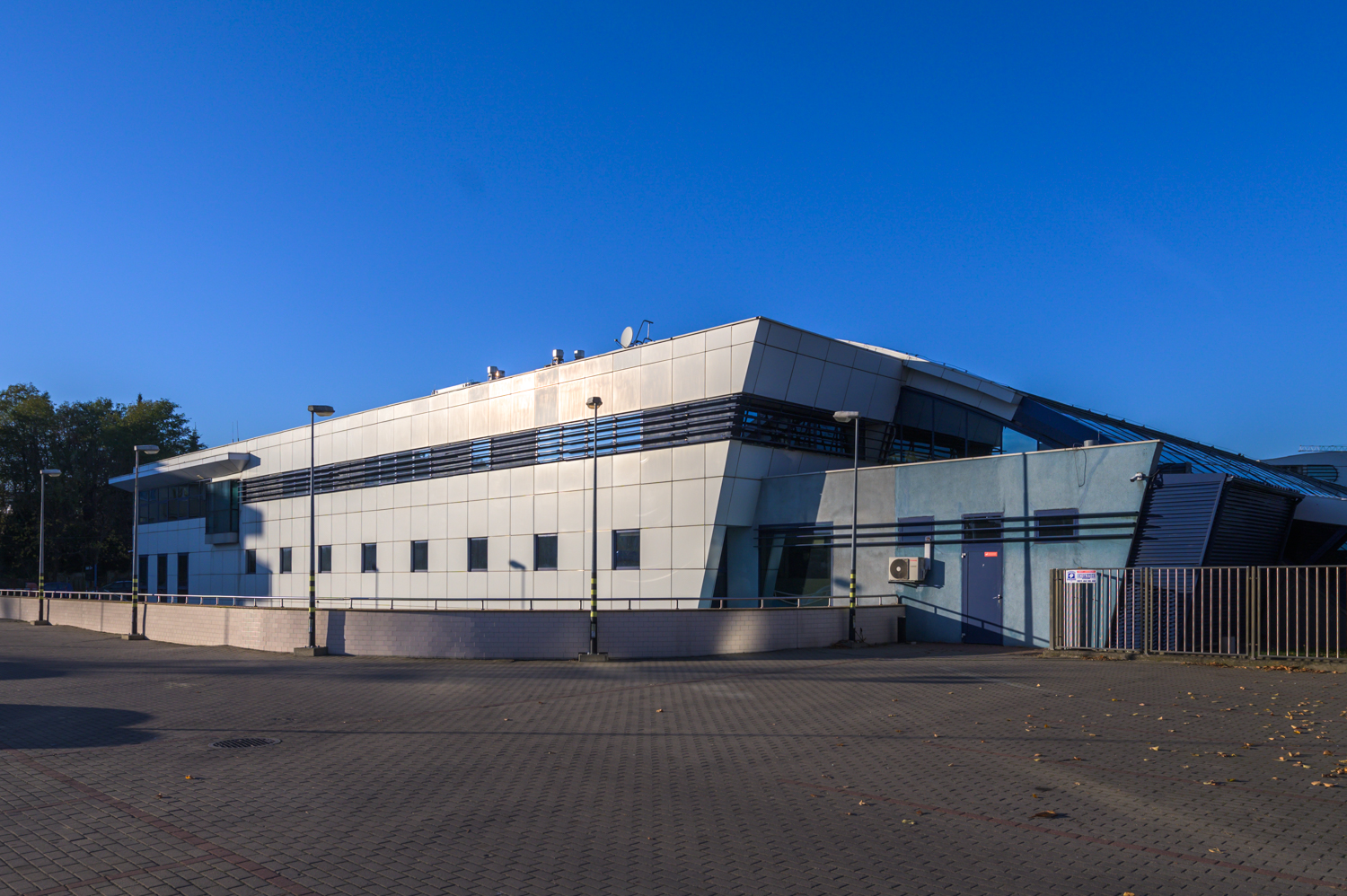 Zdjęcie architektury budynku Pływalnia Warszawianka